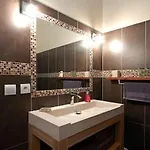 Dans Avec Piscine Apartamento