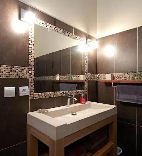 Dans Avec Piscine Apartament