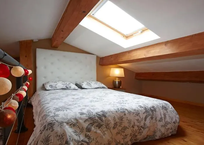 Dans Avec Piscine Apartament *